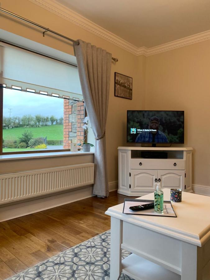 Carraig House Apartment Кейвън Екстериор снимка